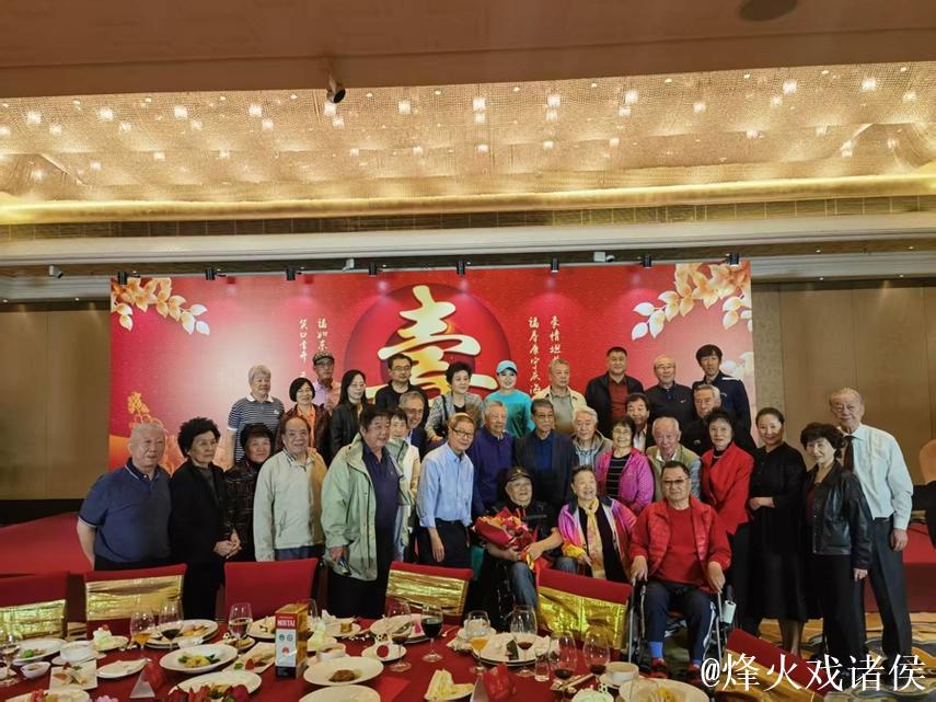 根宝再赴京为年维泗祝寿 崇明五虎当天往返话传承